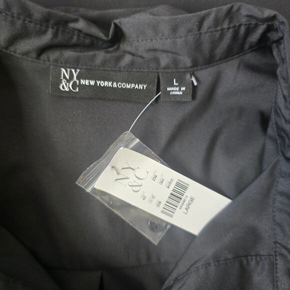 ⭐️New York and Company Black White Colorblock Buttoned Down Blouse Sz L - Picture 3 of 7